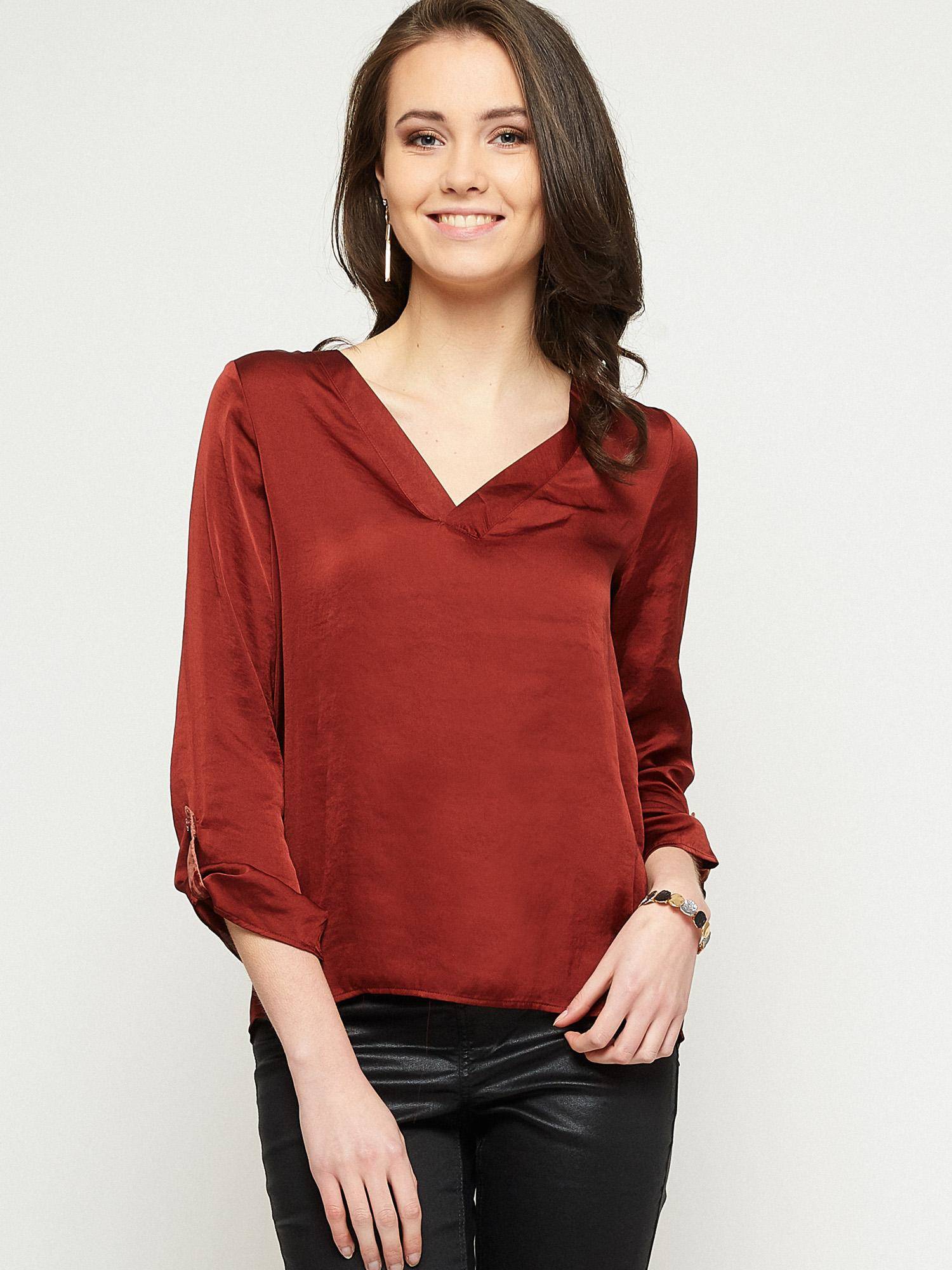 V-neck blouse with extended back burgundy