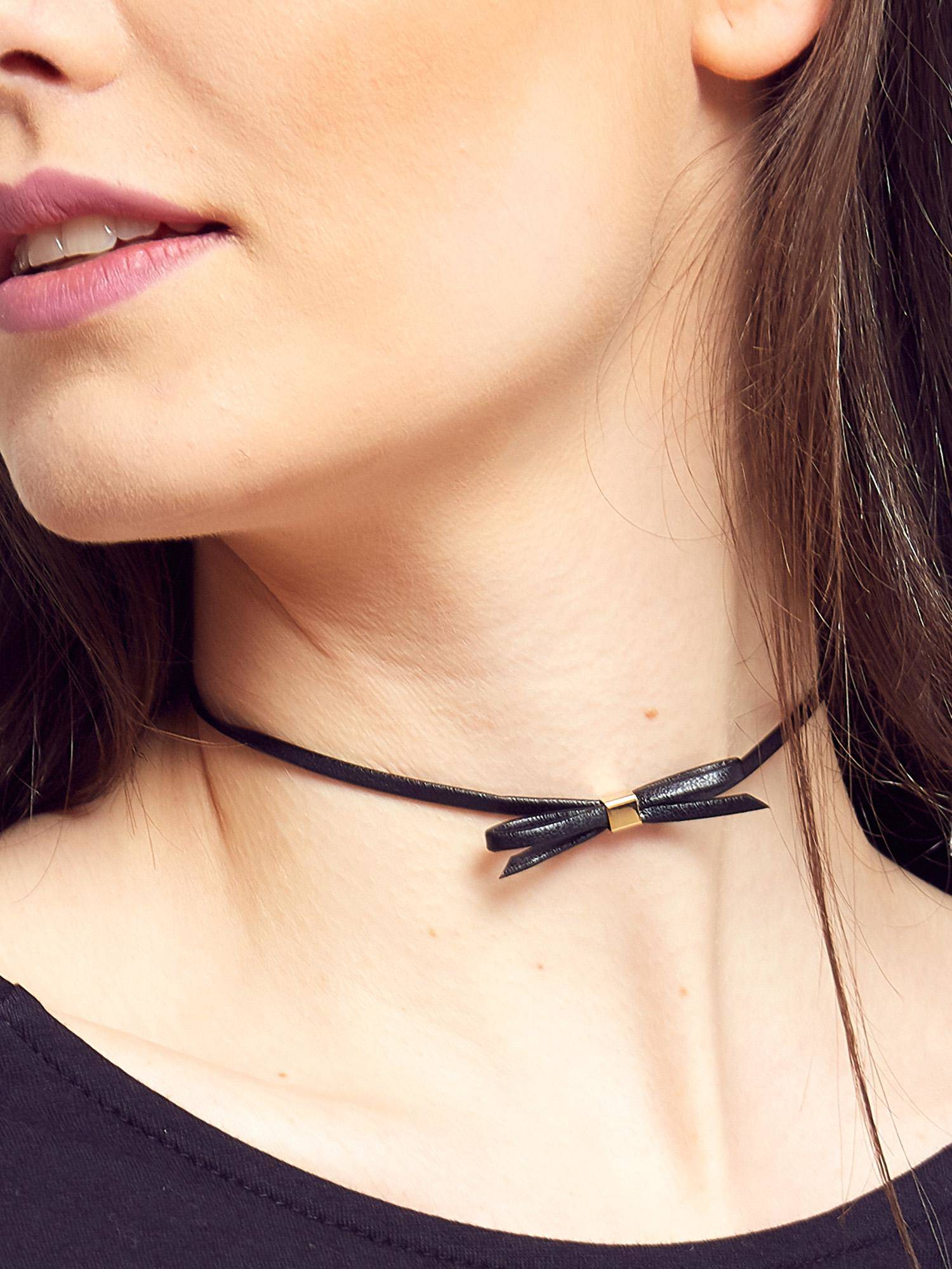 Skai Necklace With Bow-shaped Tag