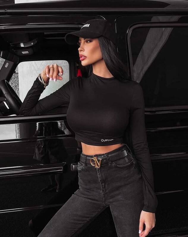 Black cropped blouse LULU 2023 OLAVOGA