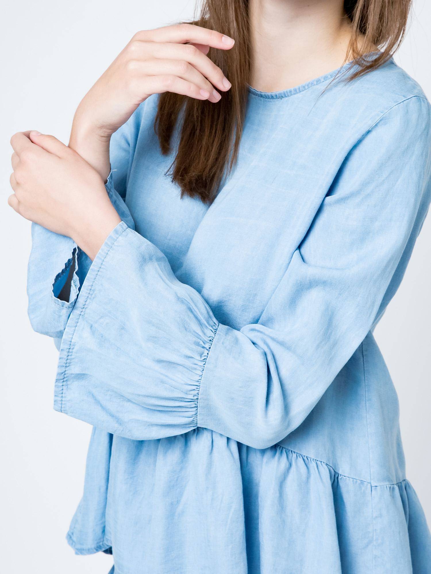 Blouse Euphora a'la jeans fastened with buttons at the back blue