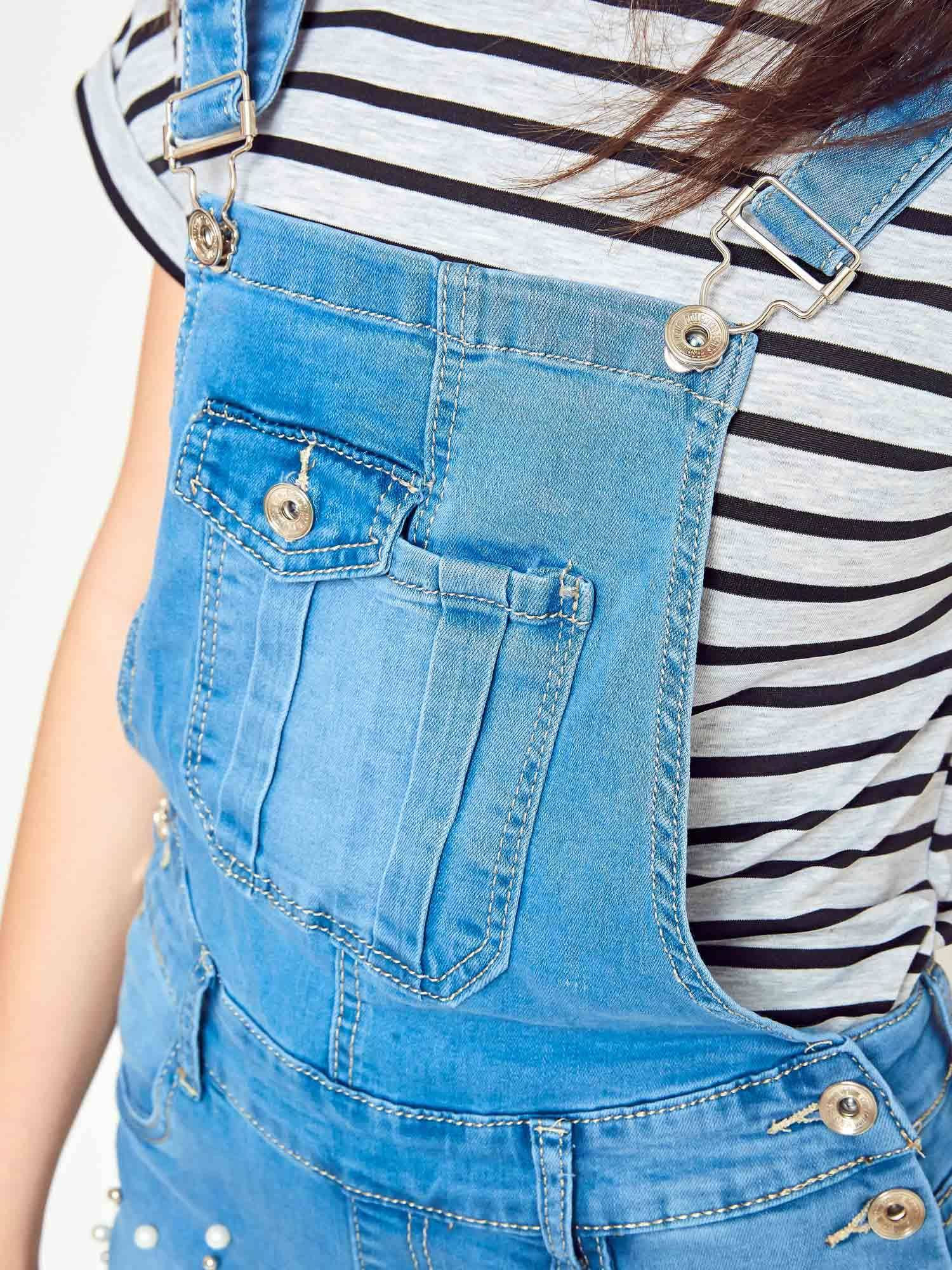 Denim dungarees shorts with blue pearls