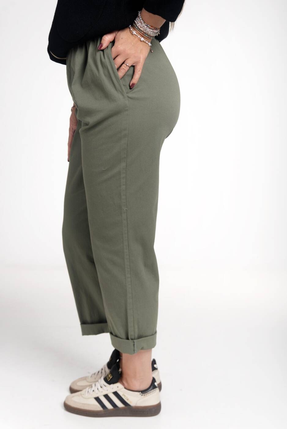 Khaki cotton trousers with elastic band