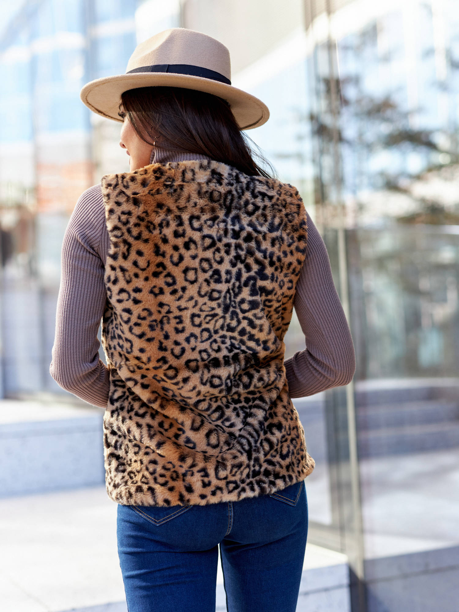 Brown vest Yups DT-031. R59