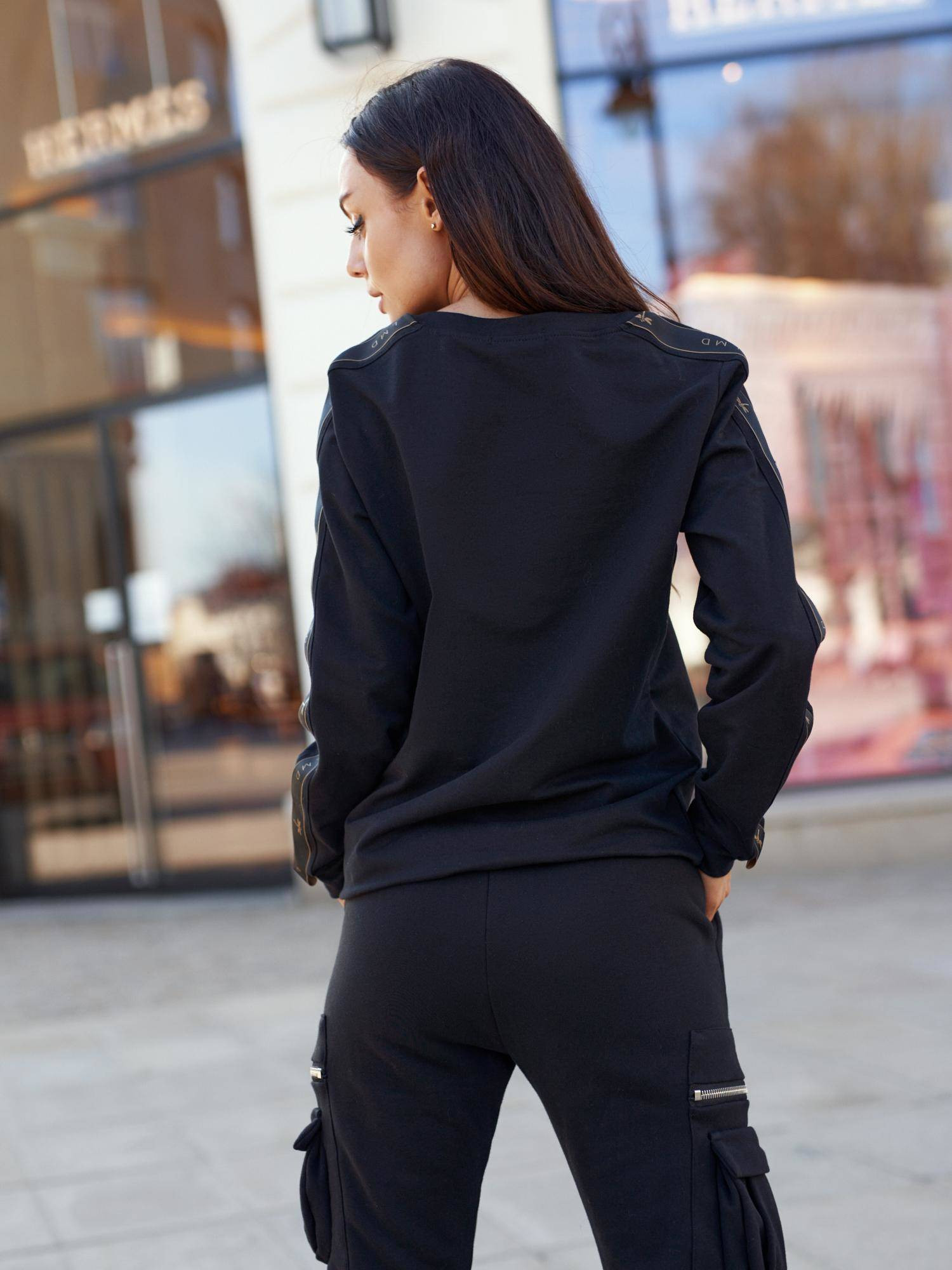 Black sweatshirt LeMonada cxp0497. R21