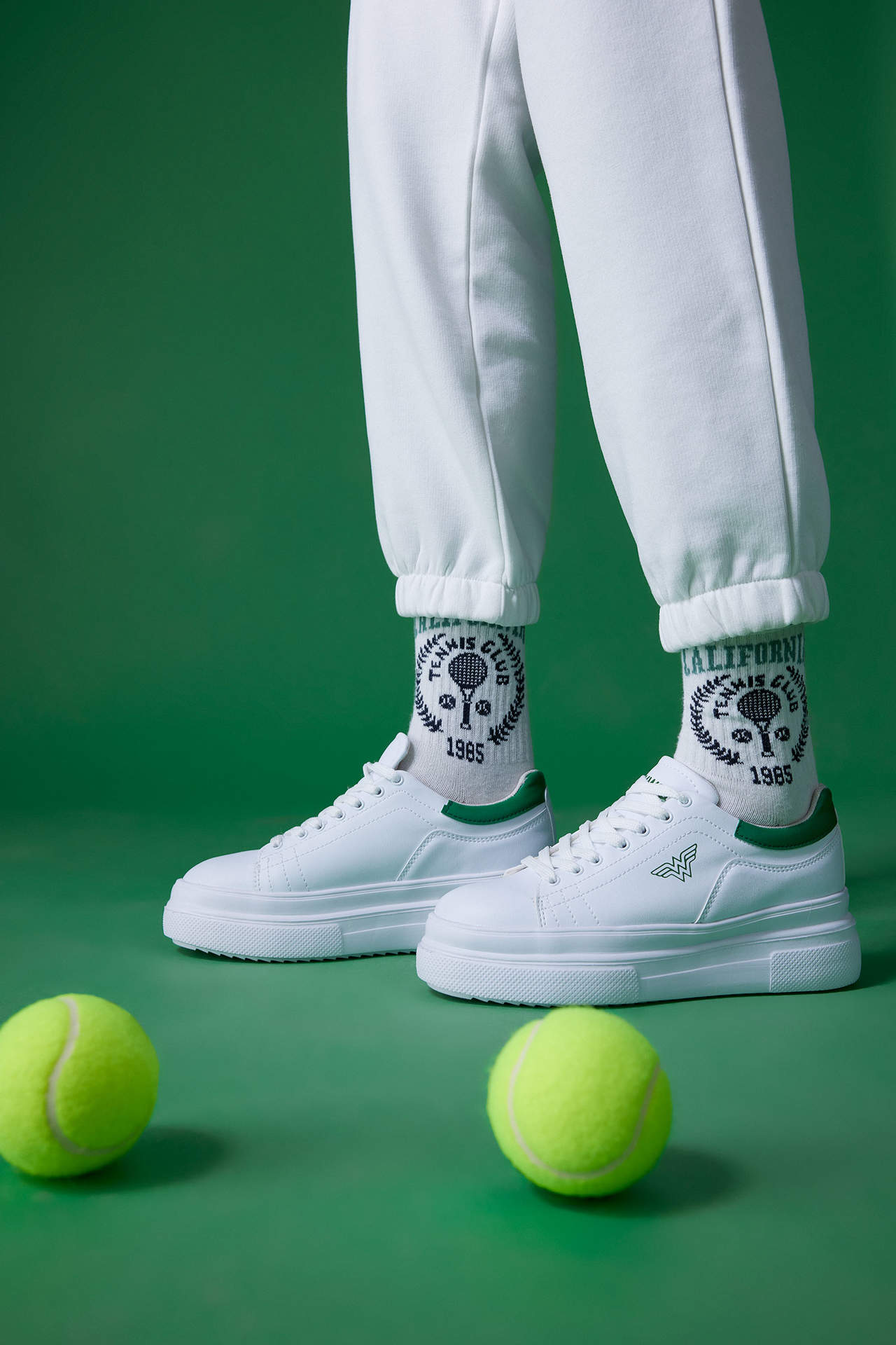 DEFACTO Women Wonder Woman Thick Sole Lace-up Faux Leather Sneaker