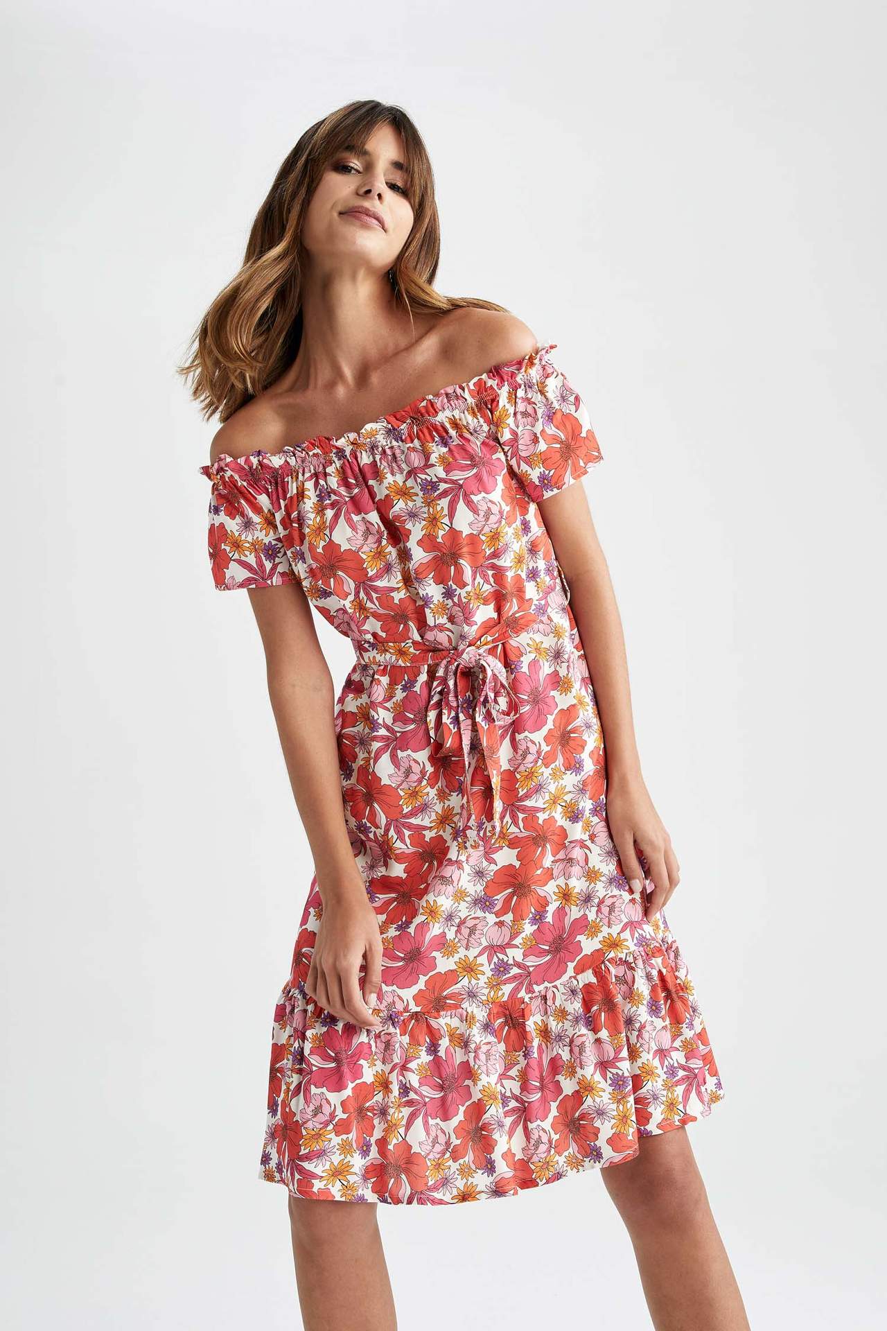 Levně DEFACTO Midi šaty s květinovým potiskem s krátkým rukávem