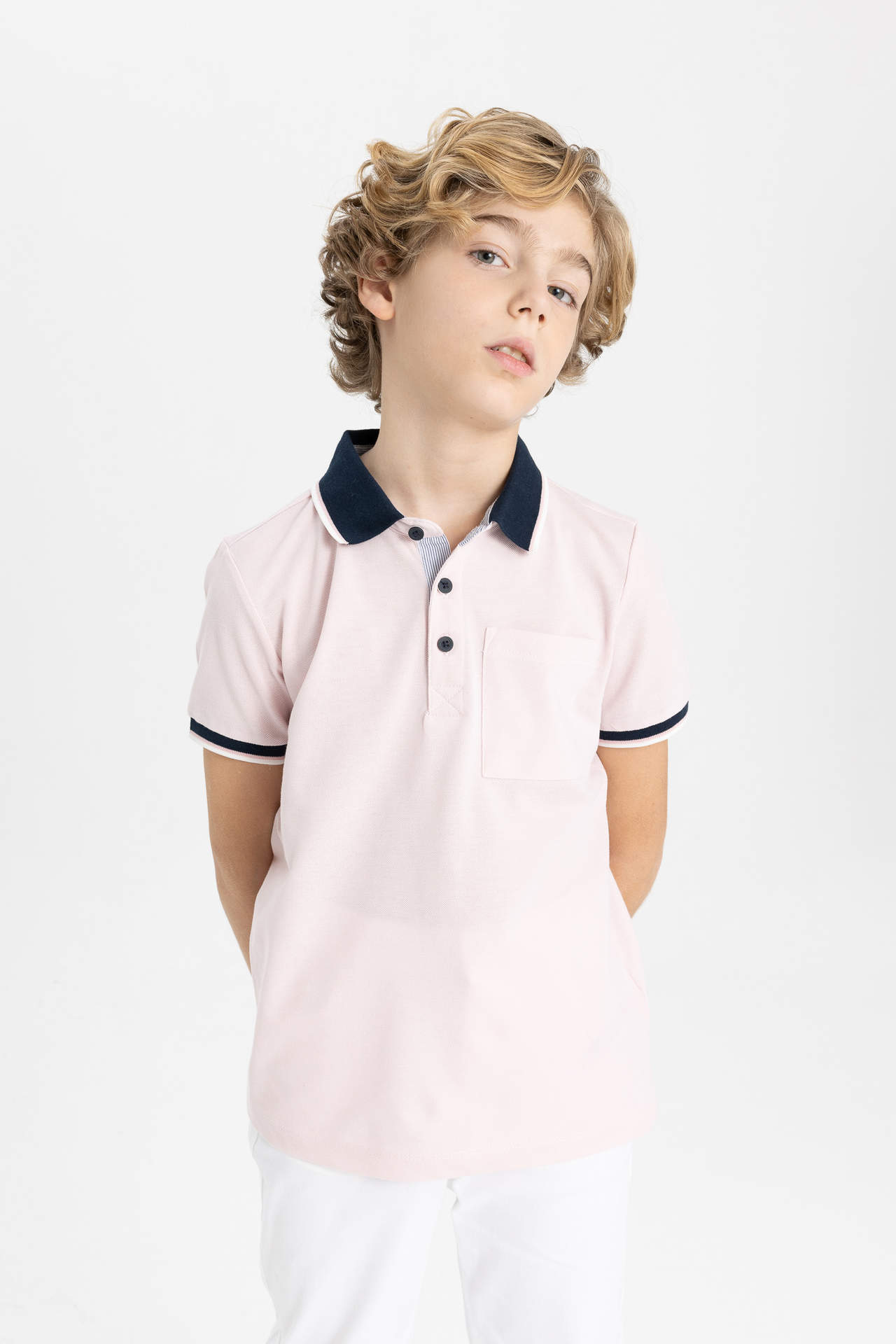 Levně DEFACTO Boy Pique Short Sleeve Polo T-Shirt