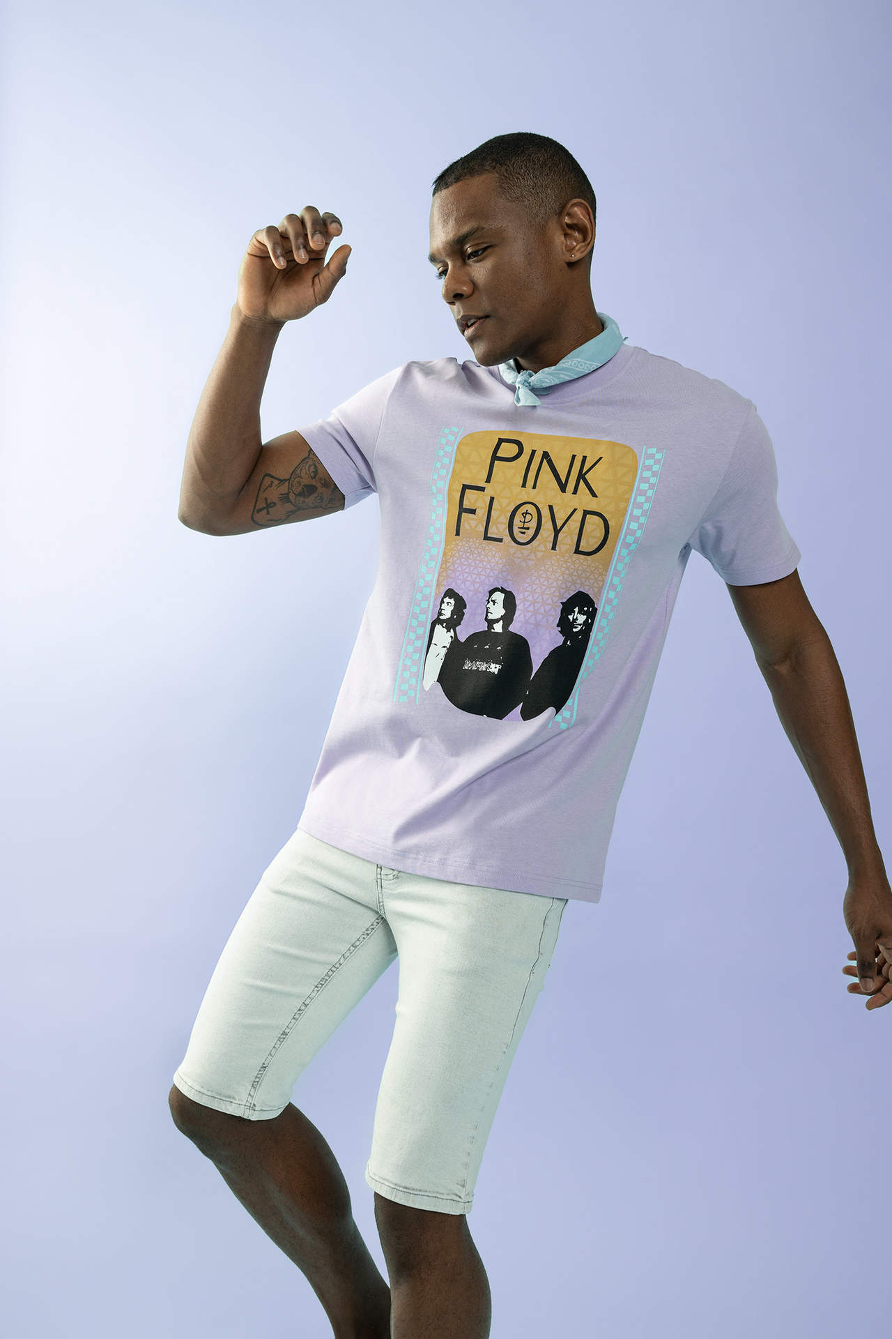 Levně DEFACTO Regular Fit Pink Floyd Crew Neck Printed T-Shirt