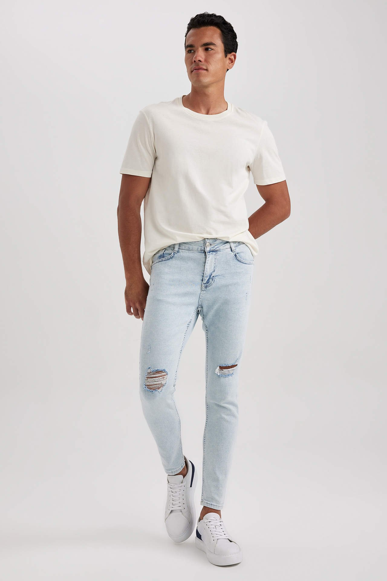 DEFACTO Super Skinny Fit Ripped Detailed Jean Trousers