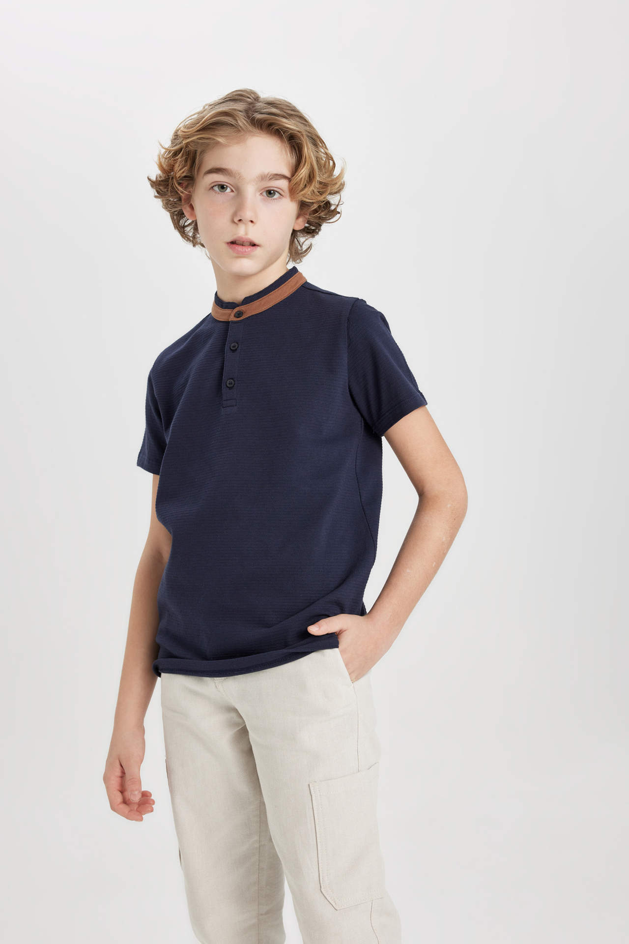 Levně DEFACTO Boy High Collar Short Sleeve Polo T-Shirt
