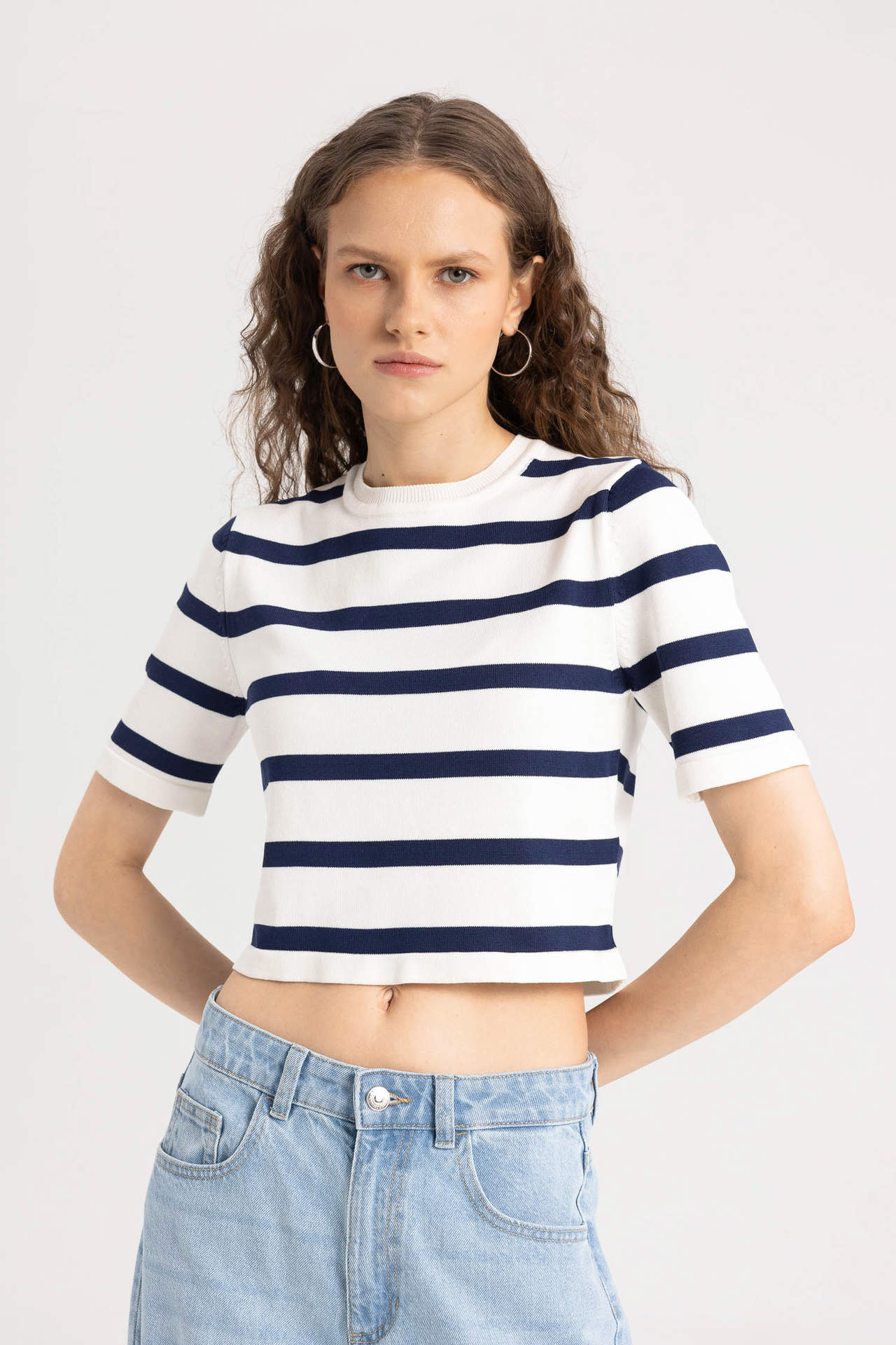 DEFACTO Fitted Crew Neck Striped Short Sleeve Pullover