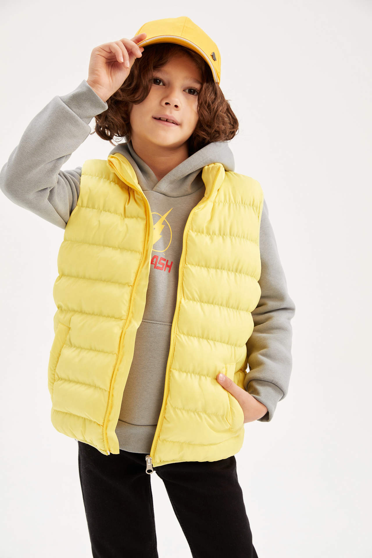 Levně DEFACTO Boy Water Repellent Stand Collar Inflatable Vest