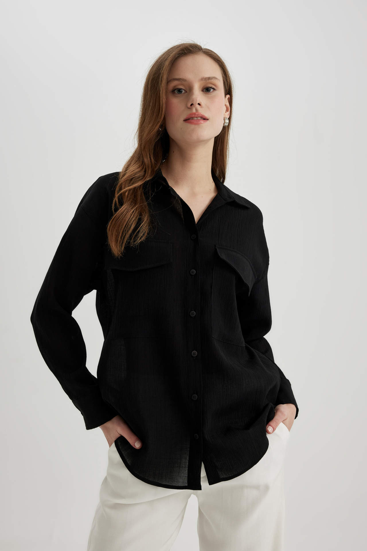 Levně DEFACTO Oversize Fit Shirt Collar Crinkle Fabric Long Sleeve Shirt