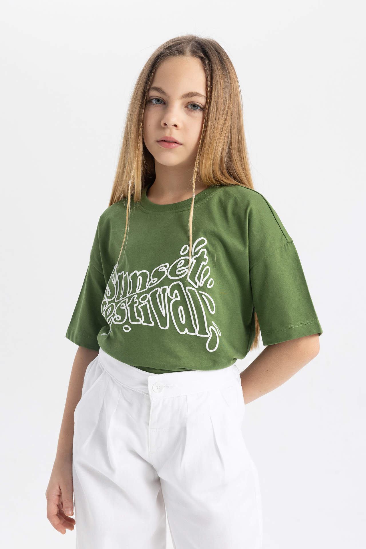 Levně DEFACTO Girl Relax Fit Slogan Printed Short Sleeve T-Shirt