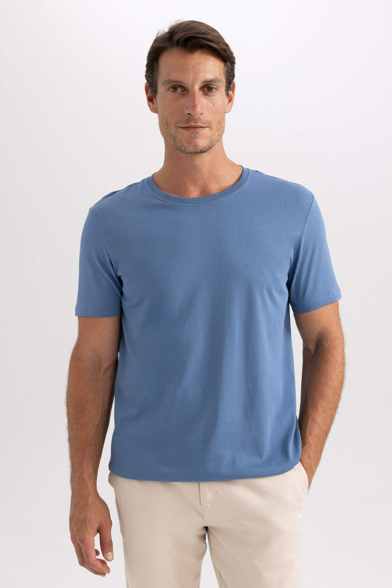 Levně DEFACTO Regular Fit T-Shirt