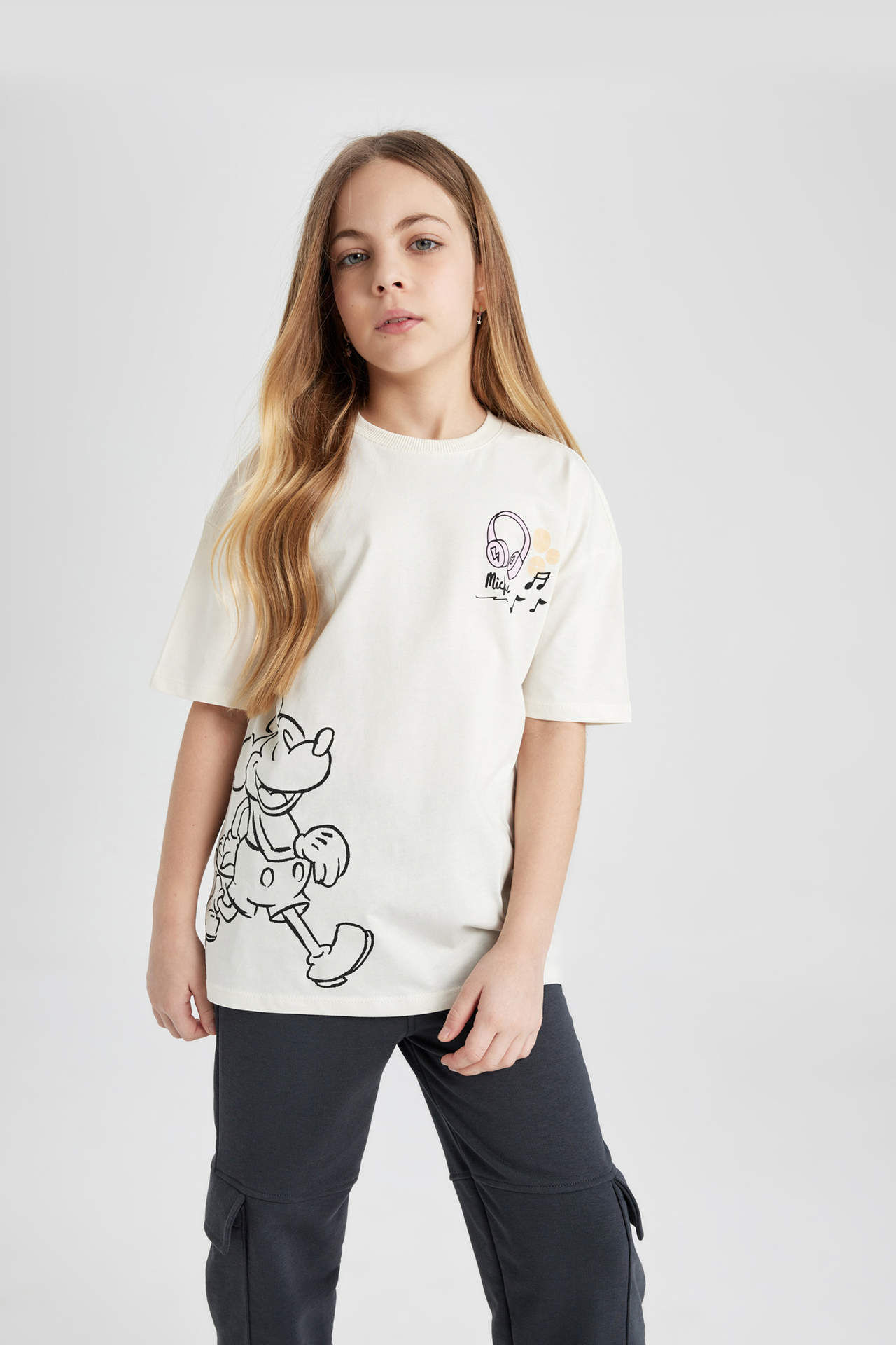 DEFACTO Oversize Fit Mickey & Minnie Licensed Short Sleeve T-shirt