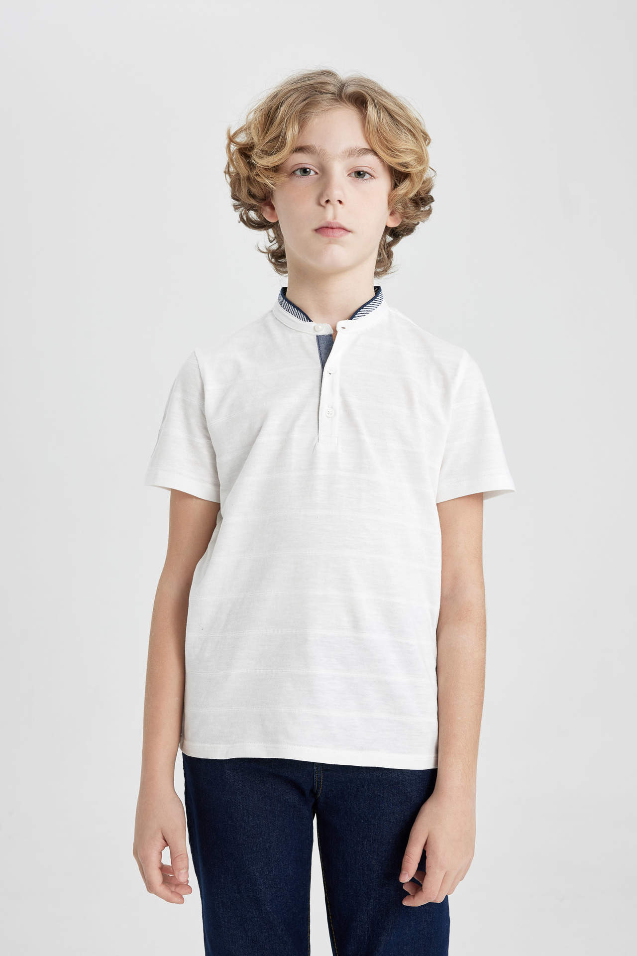 Levně DEFACTO Boy High Collar Pique Short Sleeve Polo T-Shirt