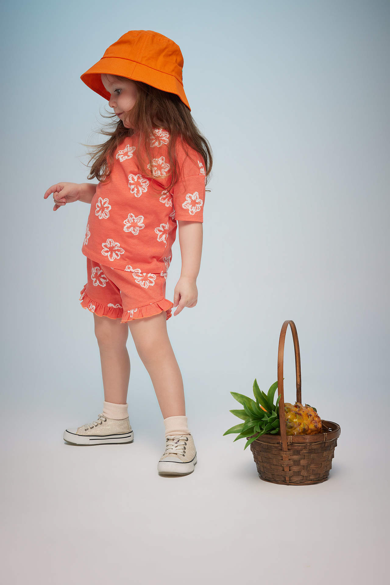 Levně DEFACTO Baby Girl Floral Short Sleeve T-Shirt Shorts 2-Pack Set