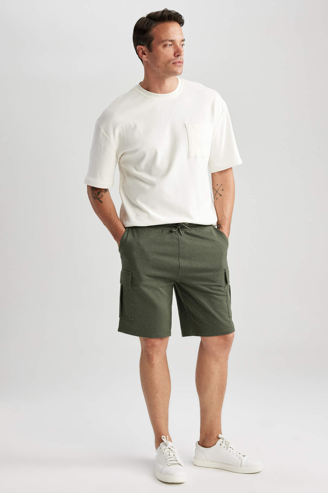 DEFACTO Regular Fit Shorts