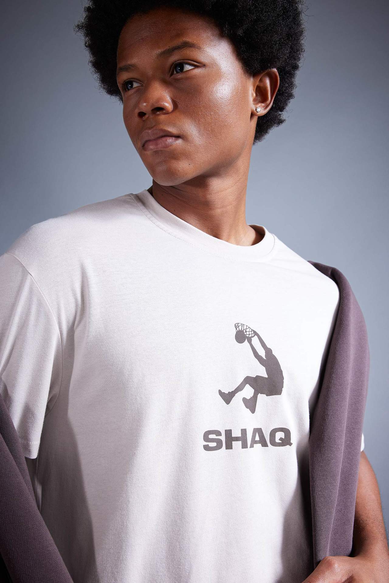 Levně DEFACTO Standard Fit Shaquille O'Neal Licensed Crew Neck T-Shirt