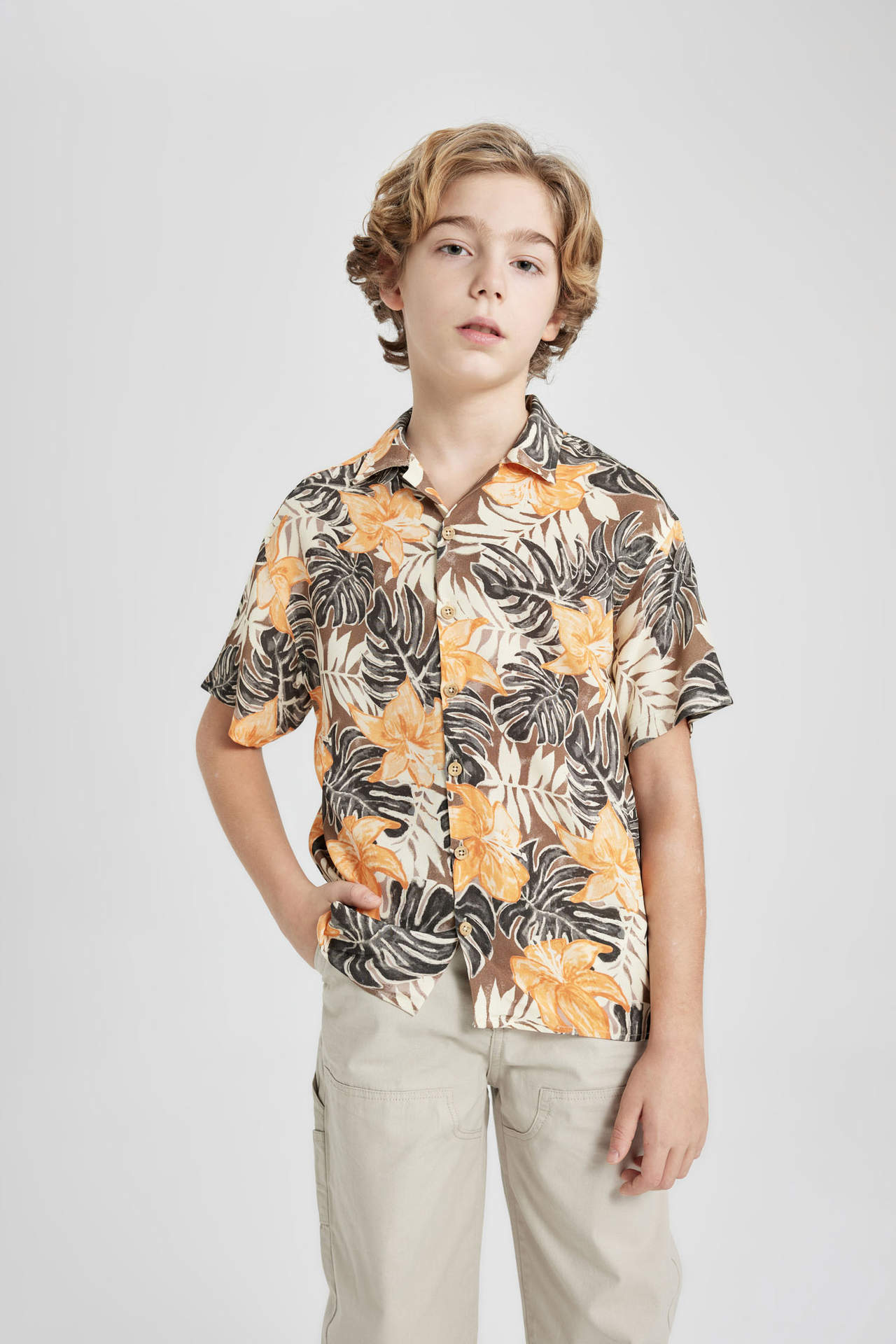 Levně DEFACTO Boy Oversize Fit Patterned Viscose Shirt