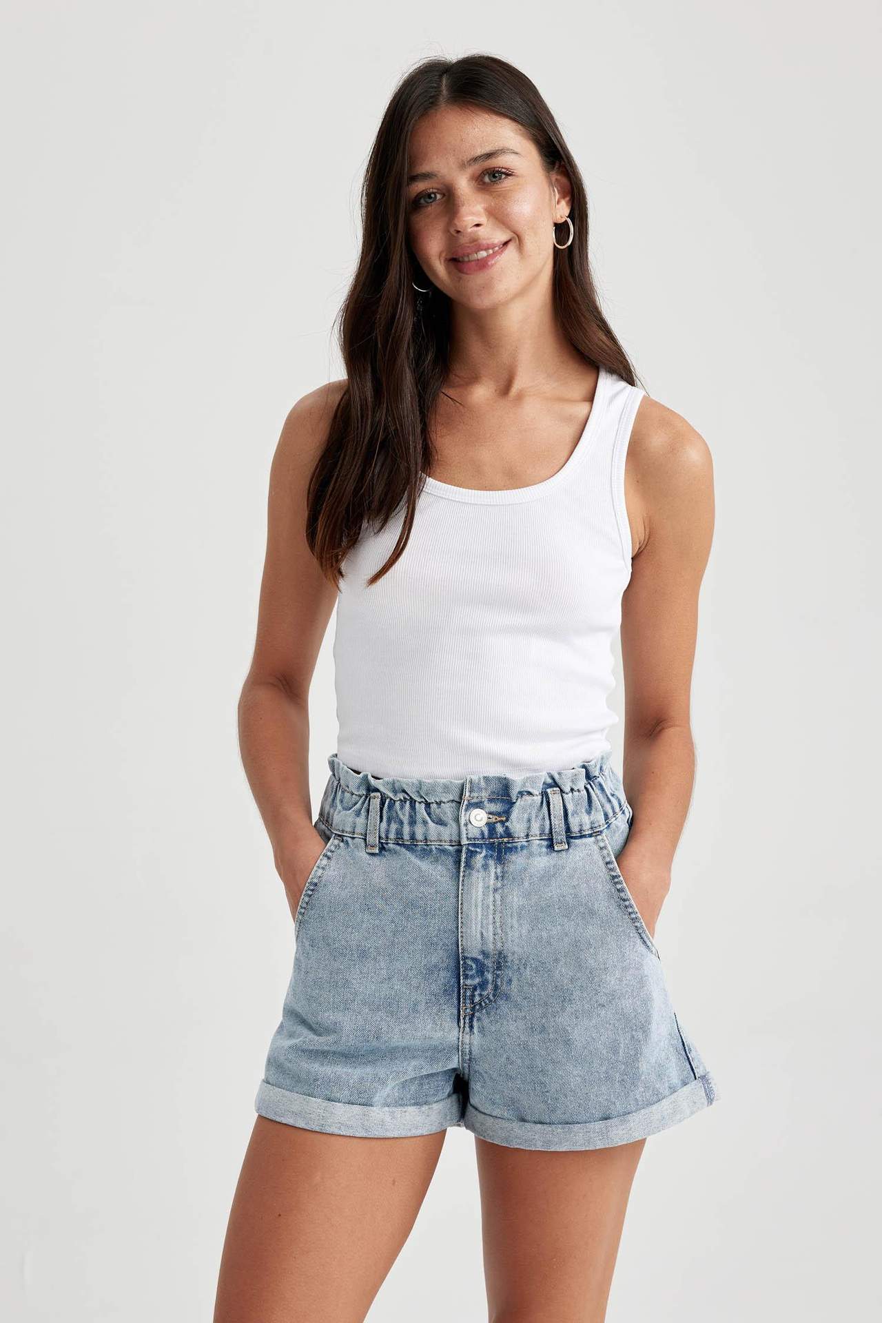 DEFACTO Paperbag Fit Paperbag Waist Folded Leg Short