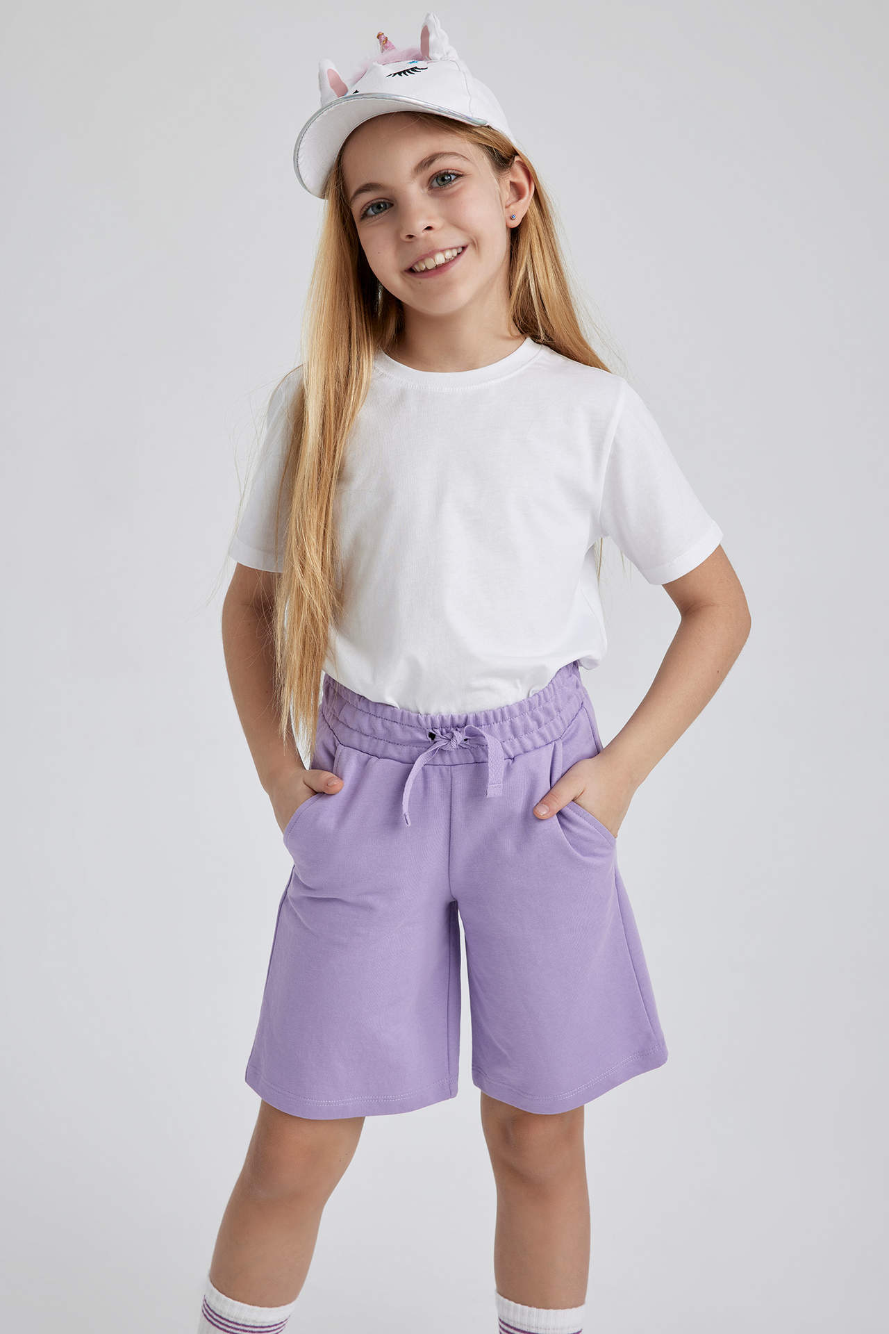 Levně DEFACTO Girls' Sweatshirt Fabric Shorts