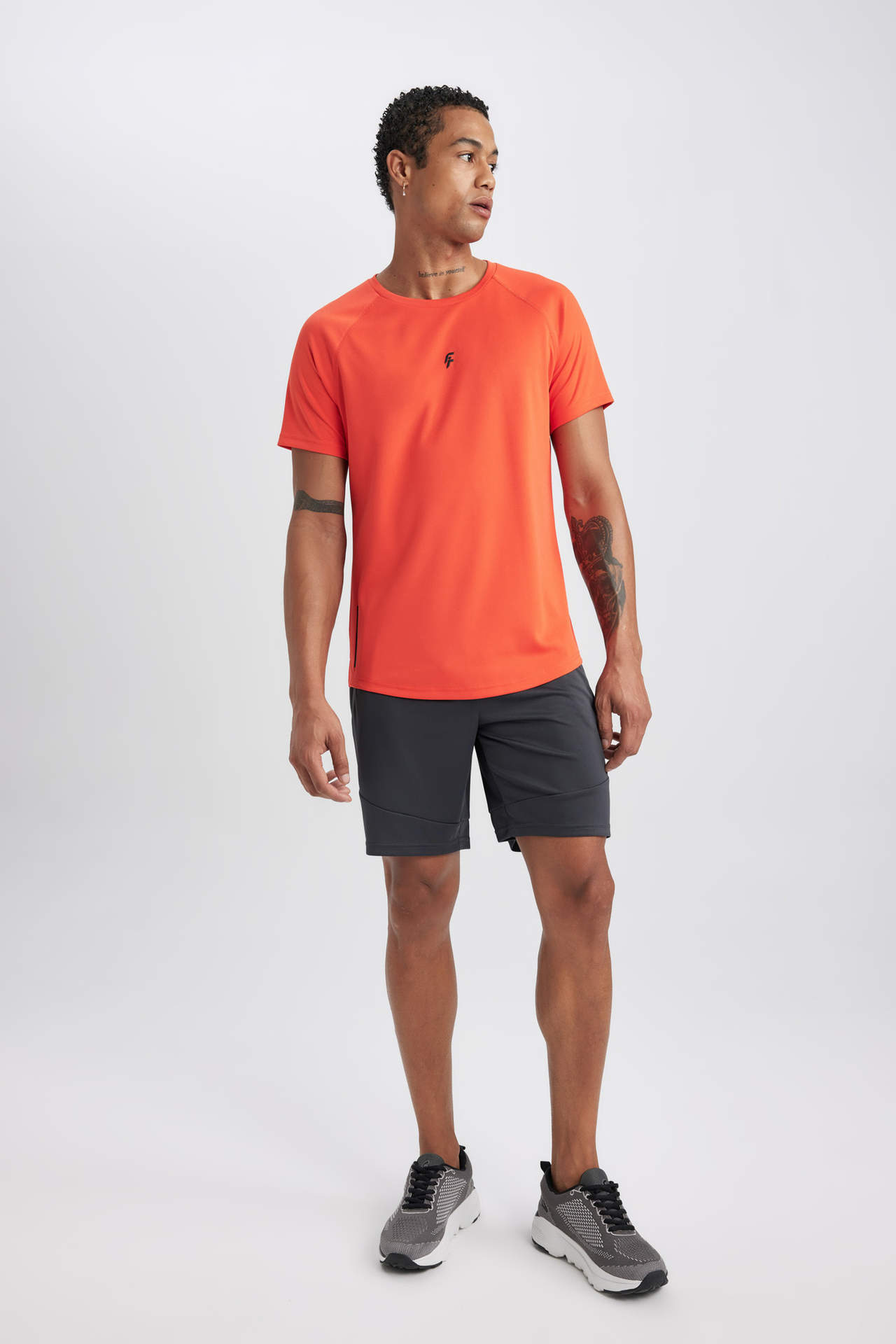 Levně DeFactoFit Slim Fit Sports Premium Shorts
