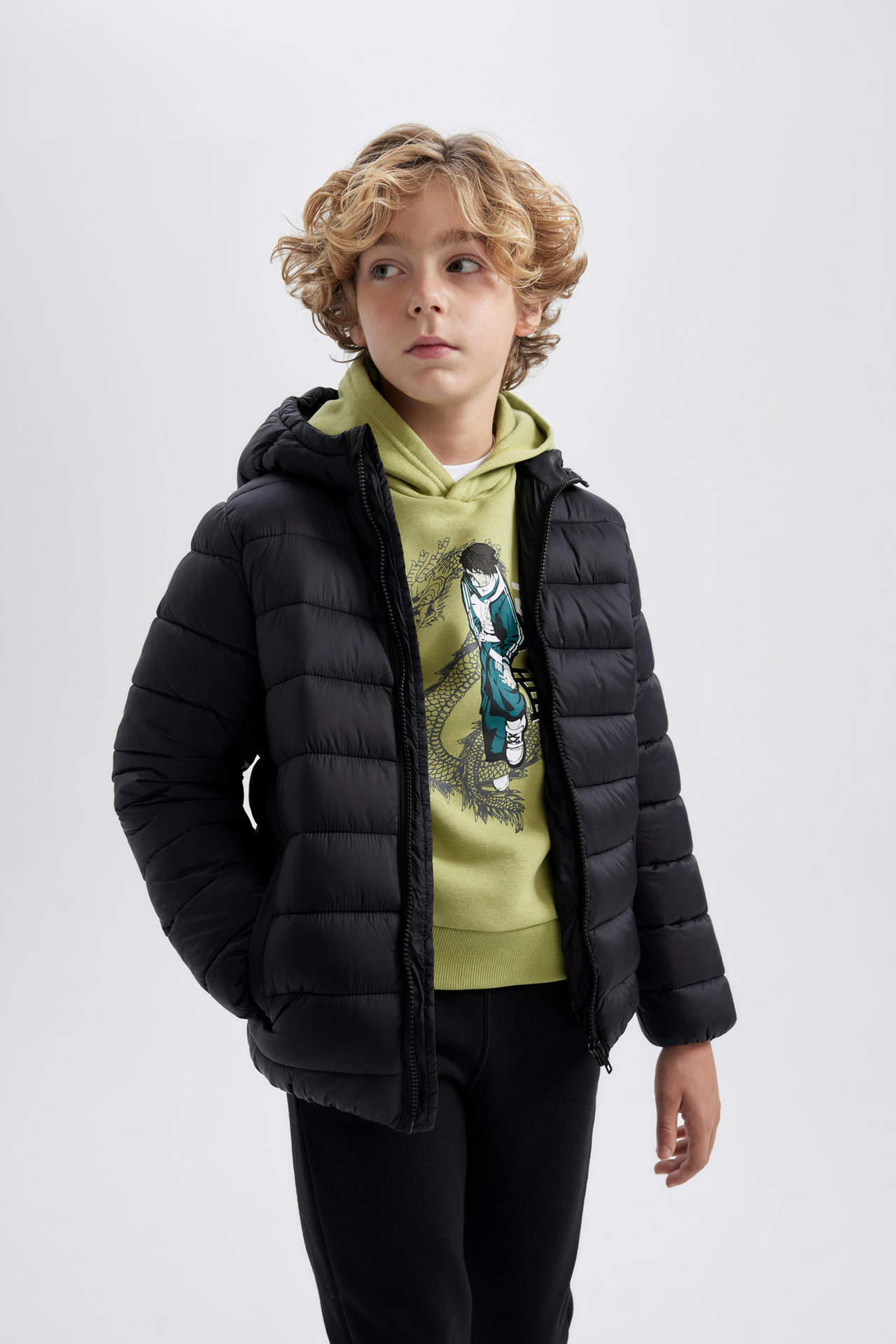Levně DEFACTO Boy Waterproof Hooded Puffer Jacket