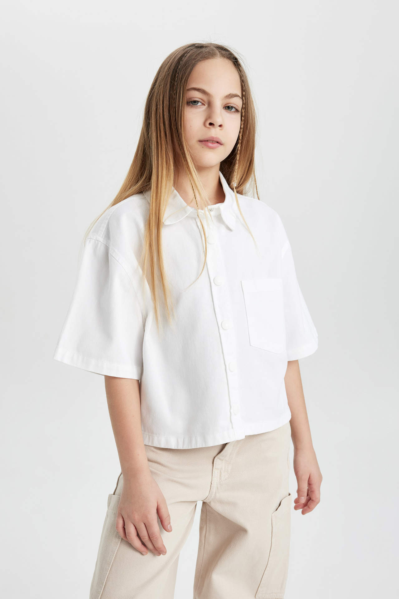 Levně DEFACTO Girl Boxy Fit Cotton Short Sleeve Shirt