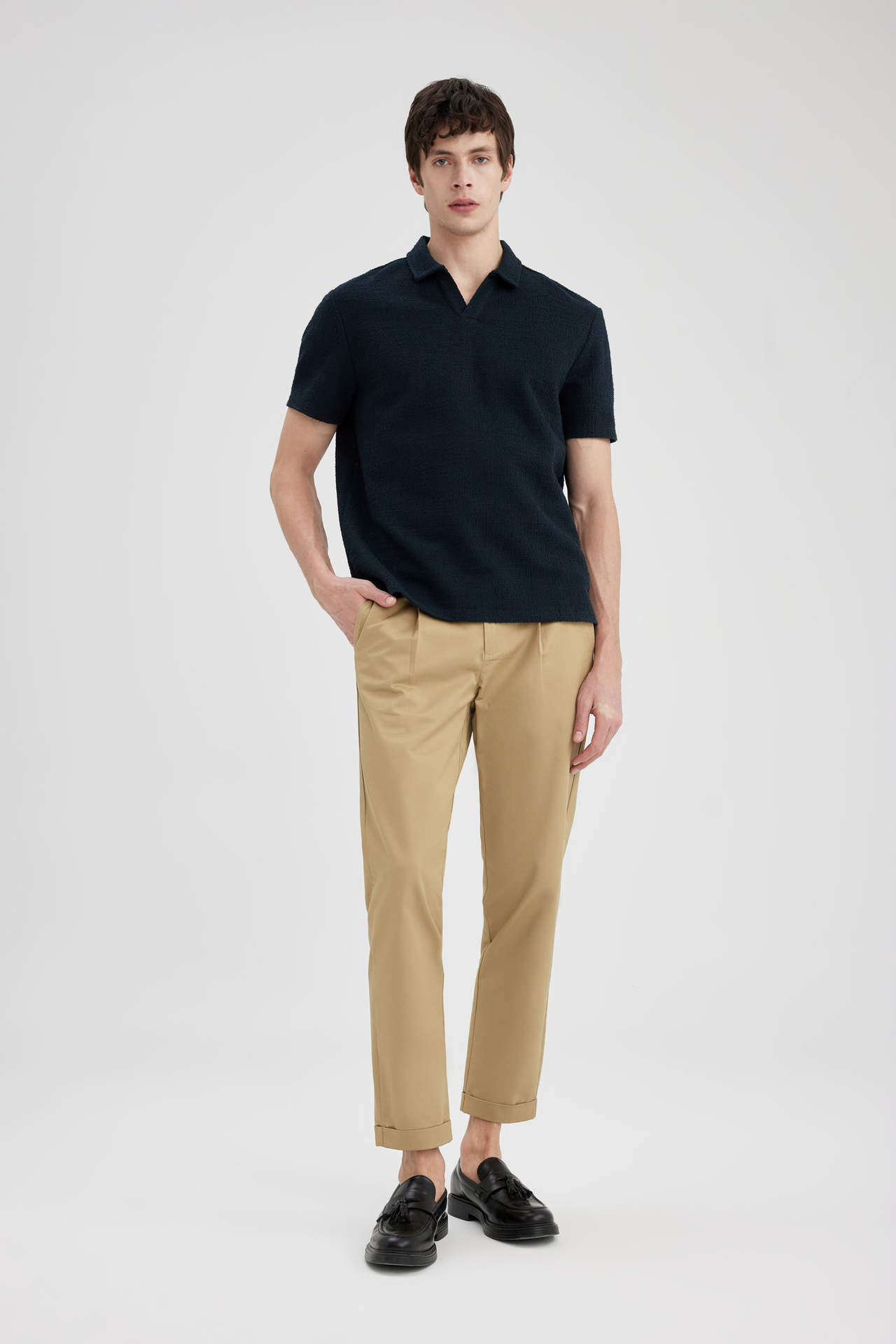 Levně DEFACTO Tapered Fit Double Hem Twill Trousers