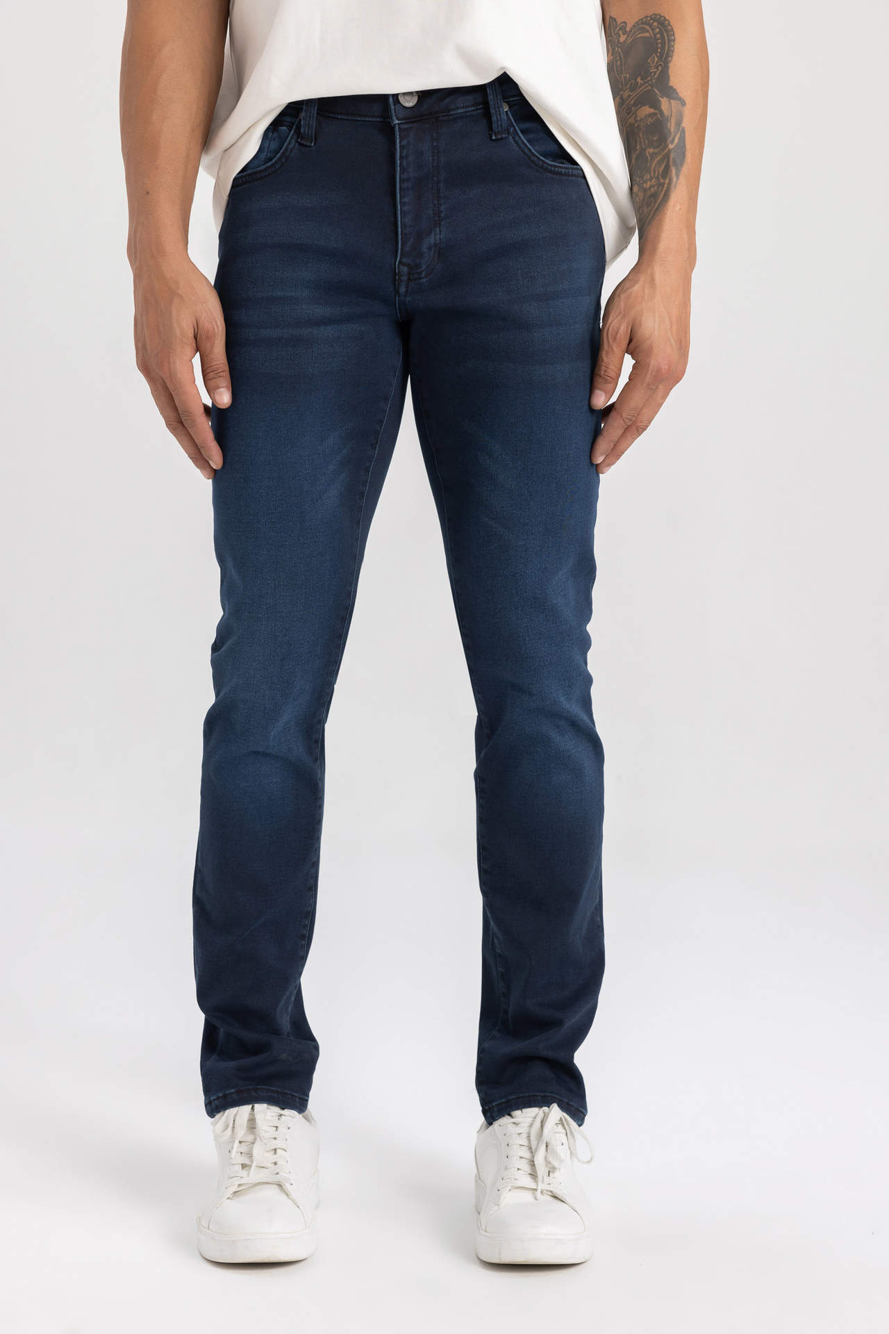 DEFACTO Pedro Slim Fit Normal Waist Narrow Leg Jeans