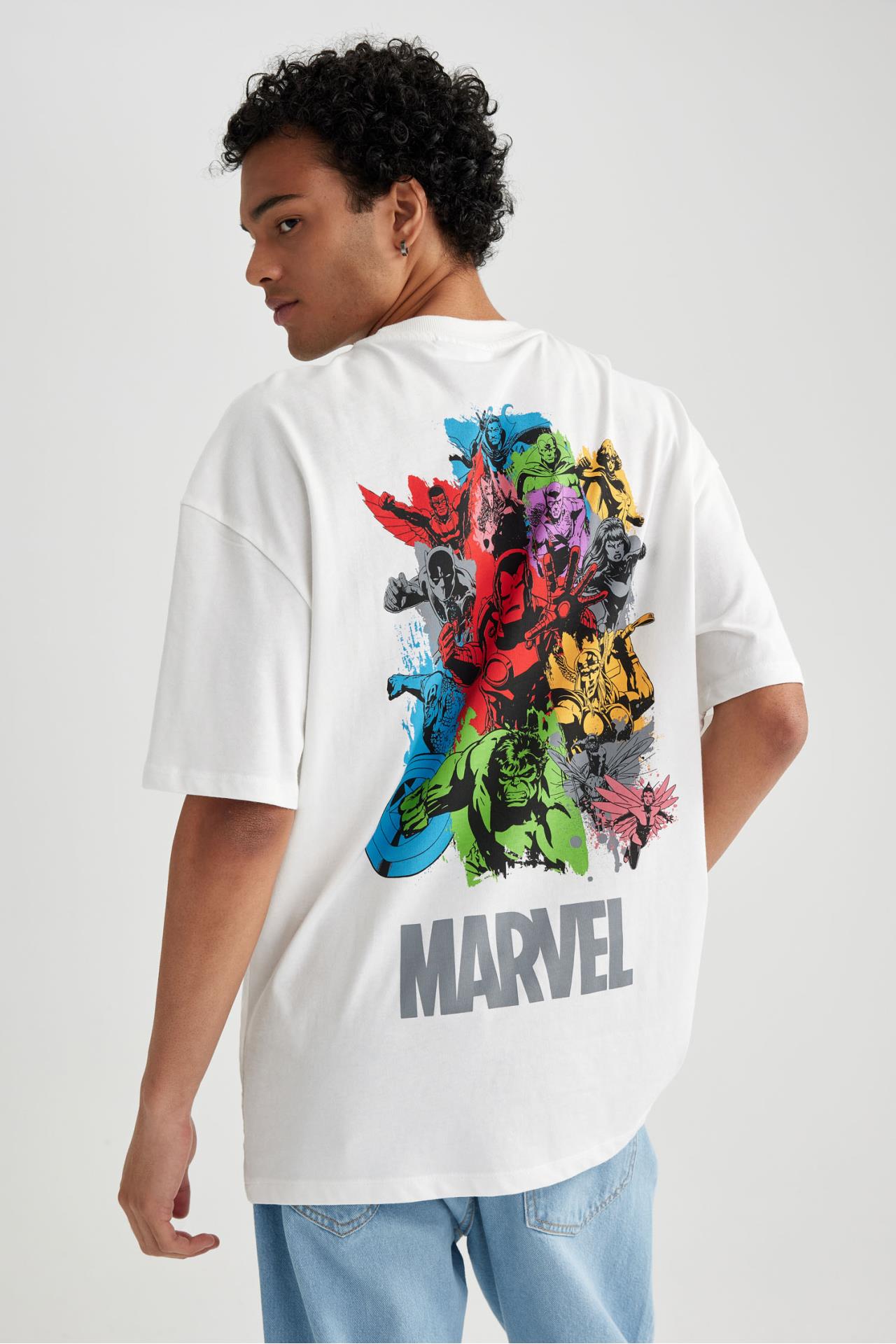 DEFACTO Comfort Fit Marvel Licensed Crew Neck Printed T-Shirt