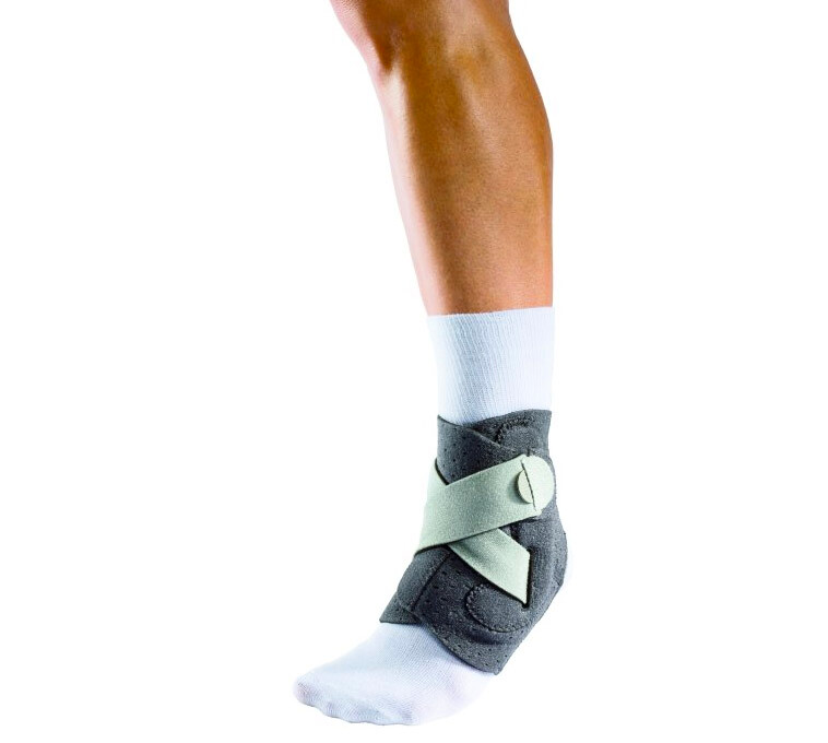 Ortéza Na Kotník Mueller  Adjust-To-Fit Ankle Stabilizer