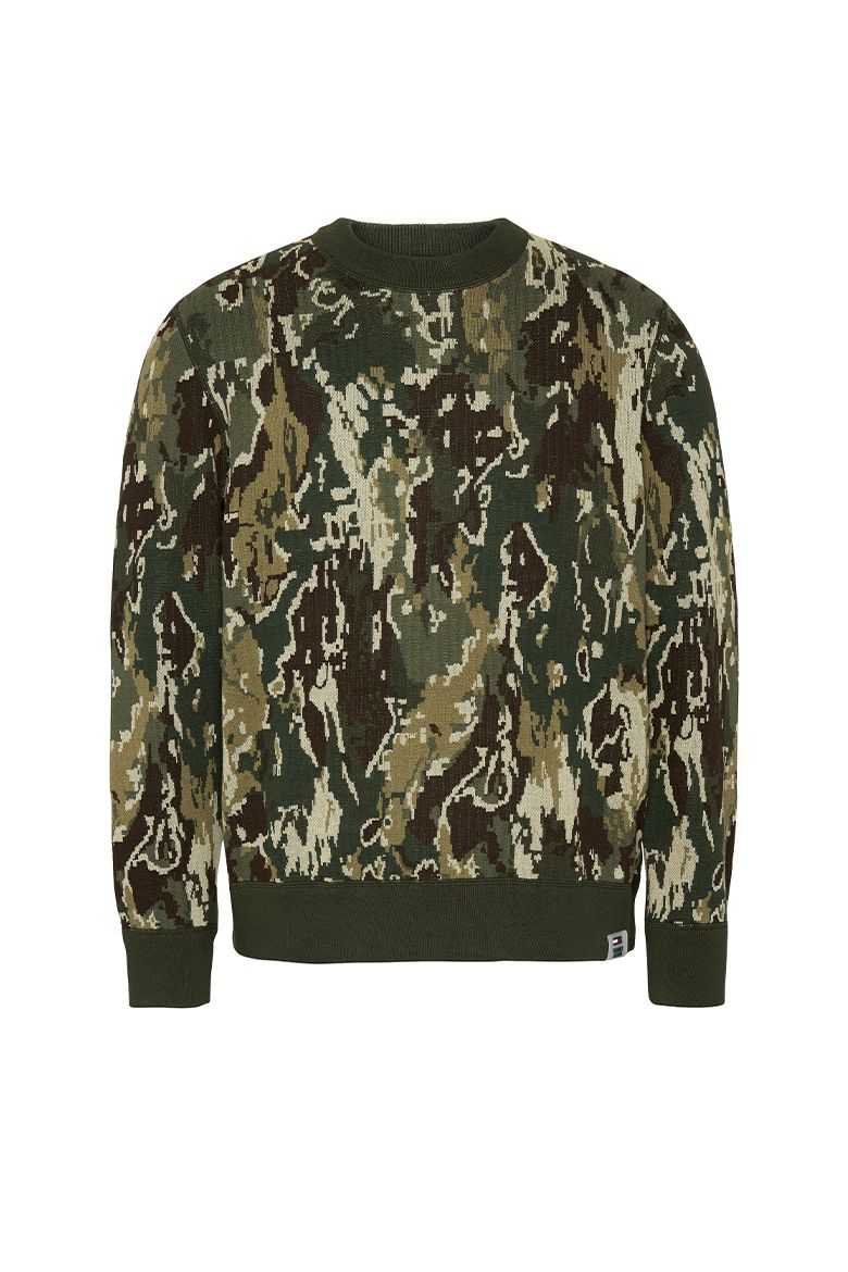 Tommy Jeans Sveter - TJM CAMO AOP SWEATER vzorovaný