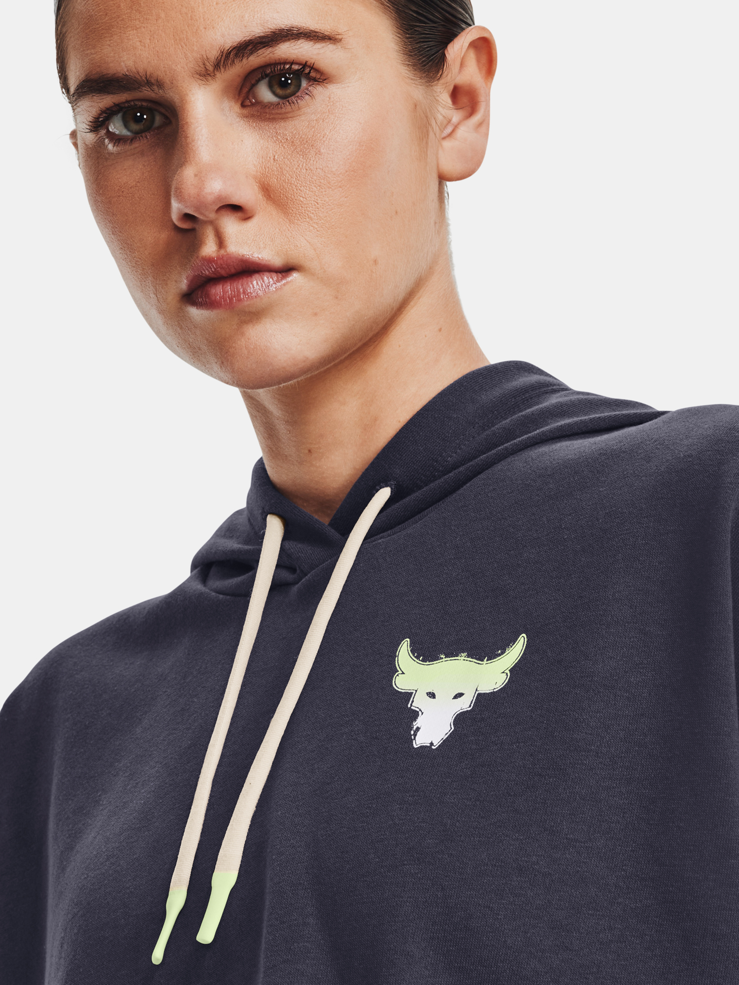 Jachete si tricouri pentru femei Under Armour - gri