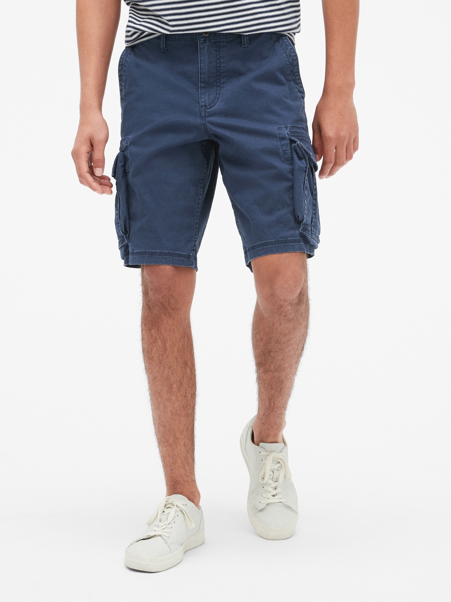 Modré pánské kraťasy twill cargo s GapFlex