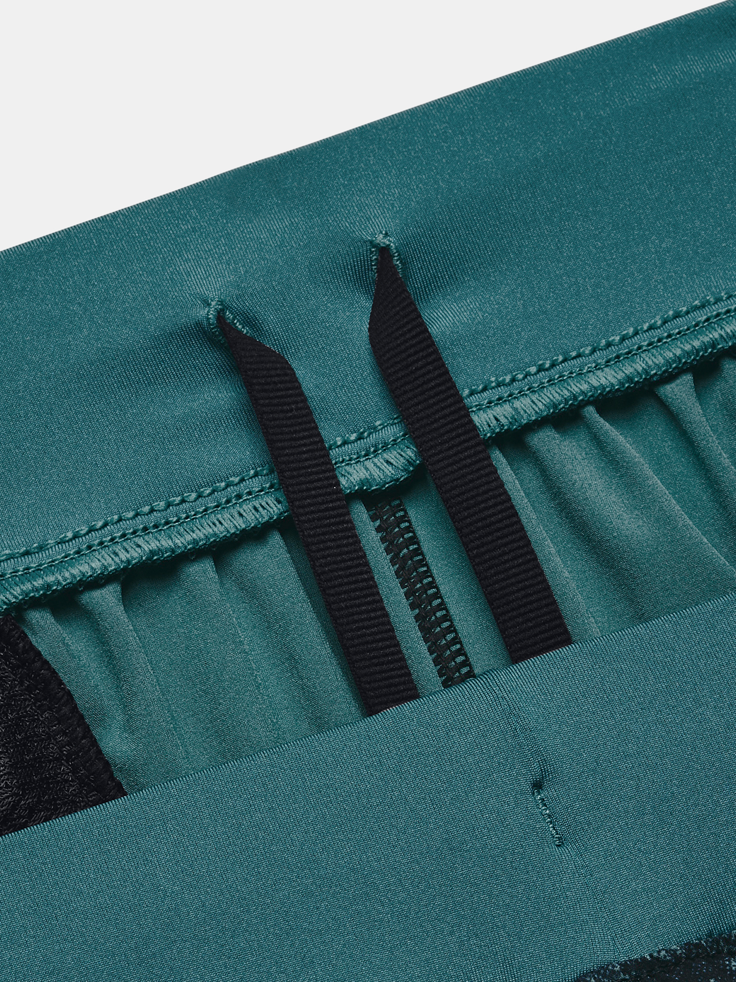 Pantaloni si pantaloni scurti pentru barbati Under Armour - negru, verde
