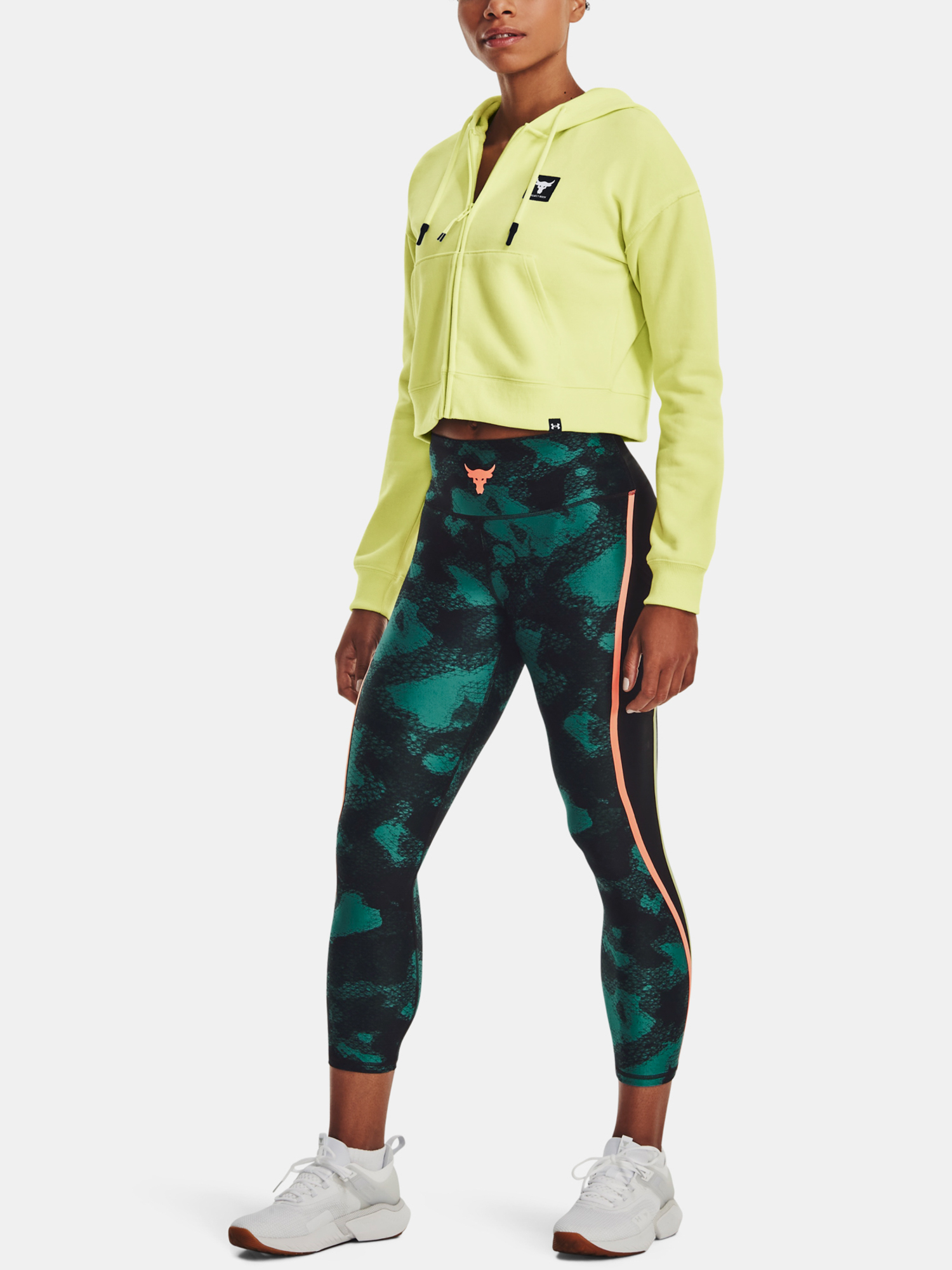 Jachete si tricouri pentru femei Under Armour - verde