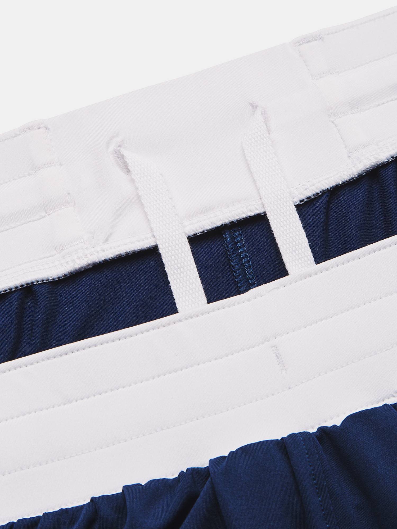Pantaloni scurti pentru barbati Under Armour - albastru