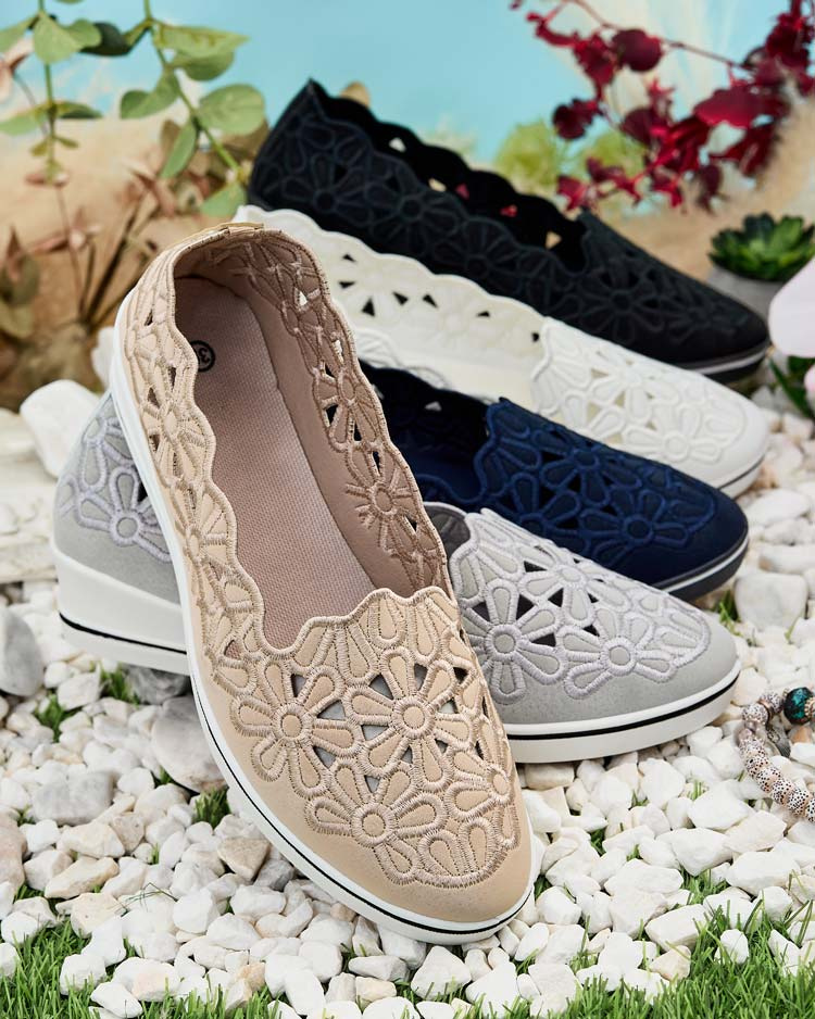 Resti Women's low-heeled half shoes Dellio