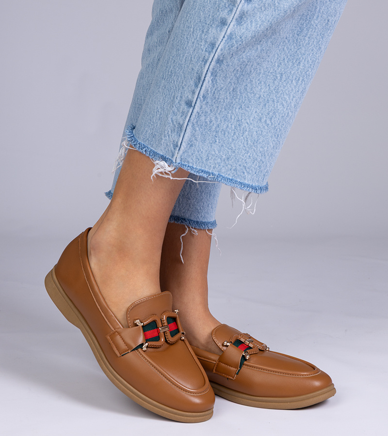 Gemre Mocasini maro din piele ecologică cu ornament Kalenda