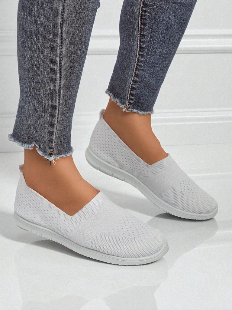 Resti White Ariadne womens ballerinas made of breathable fabric on a flat sole