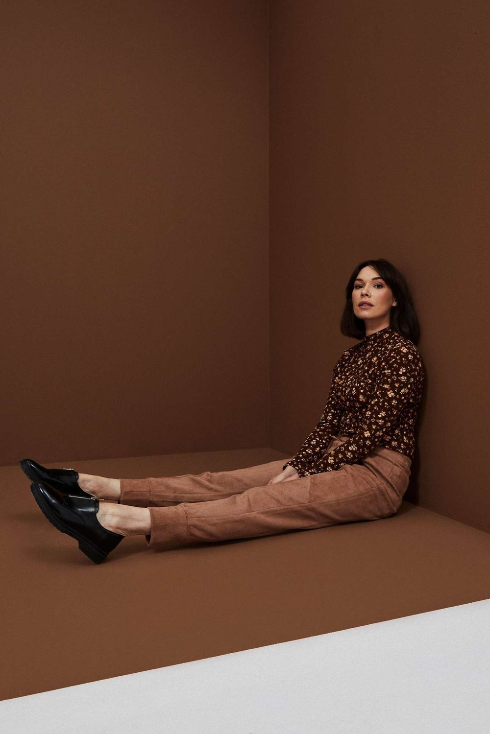 Pantaloni de trening cu buzunare cu fermoar