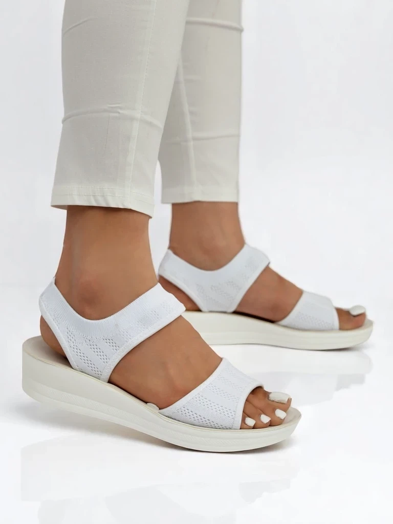 Resti Women&#039;s sandals with a thicker sole Viva Flex