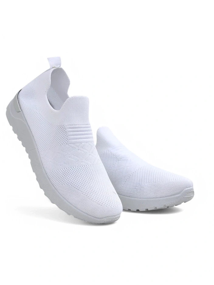 Resti Women's Slip-On Fabric Sports Shoes Satet