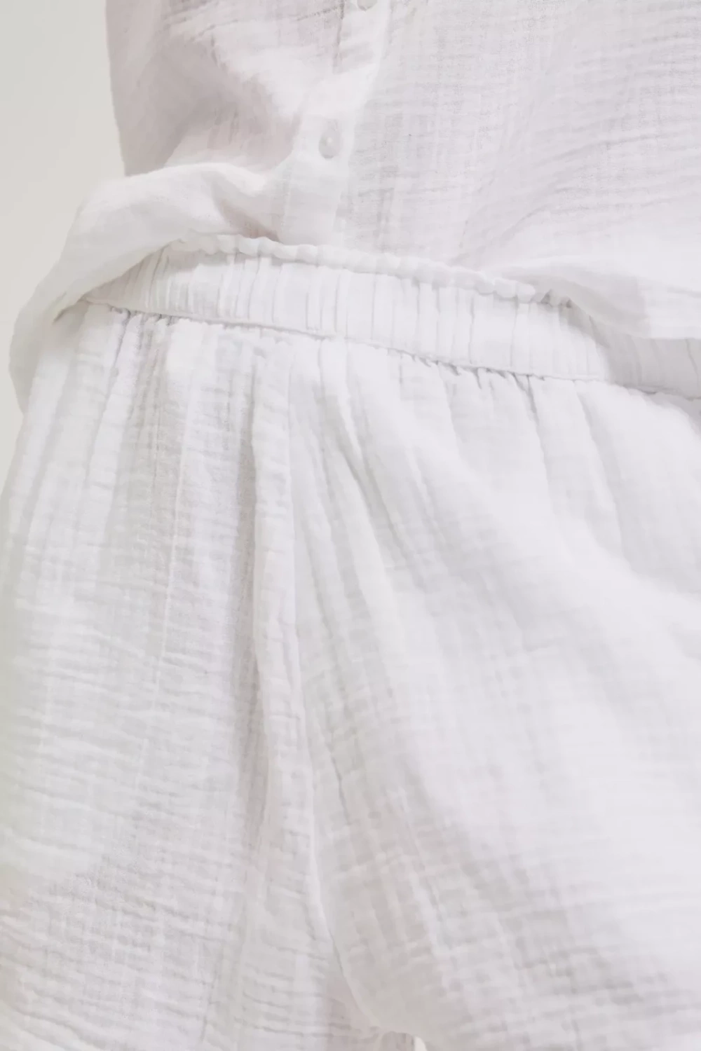 Women&#039;s Linen Shorts MOODO - White