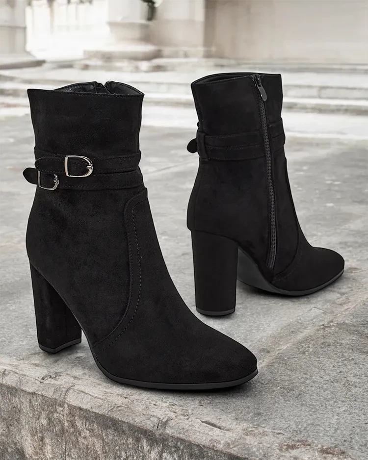 Resti Women&#039;s ankle boots on a post Aminor