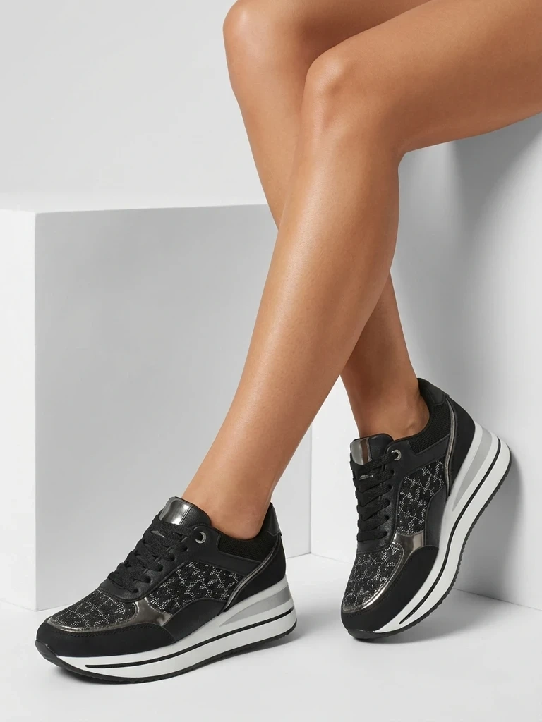 Дамски маратонки със скрит клиновиден ток