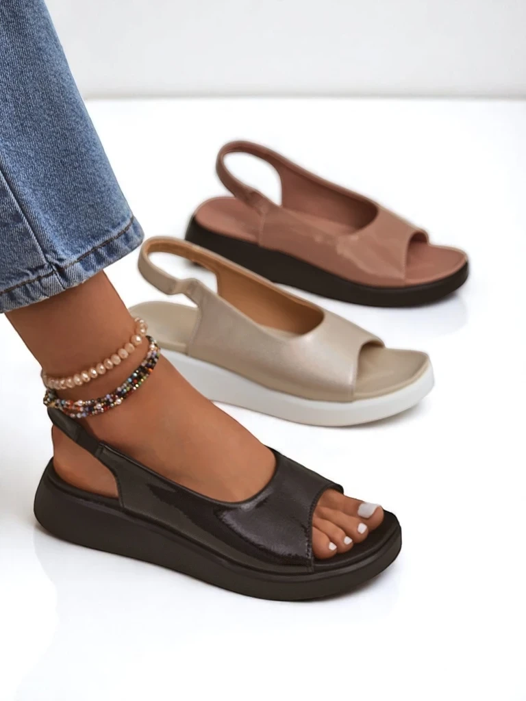 Resti Women&#039;s Luna Shines sandals on a thick sole